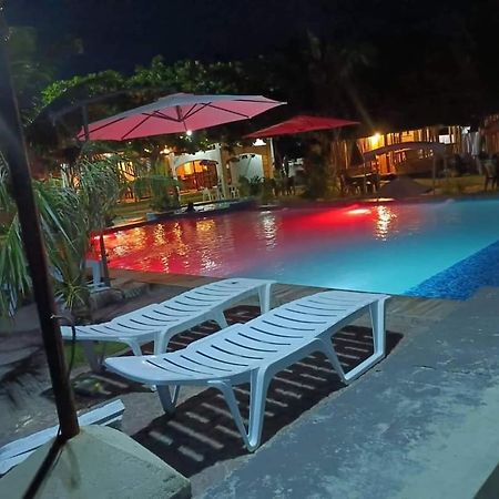 Rrj'S Beach Resort Oslob Buitenkant foto